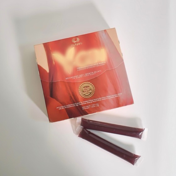 Mutyara Mutyara Jelly Stick Berry Flavor